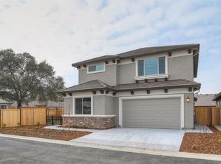 8071 Traditions Ct, Fair Oaks, CA 95628