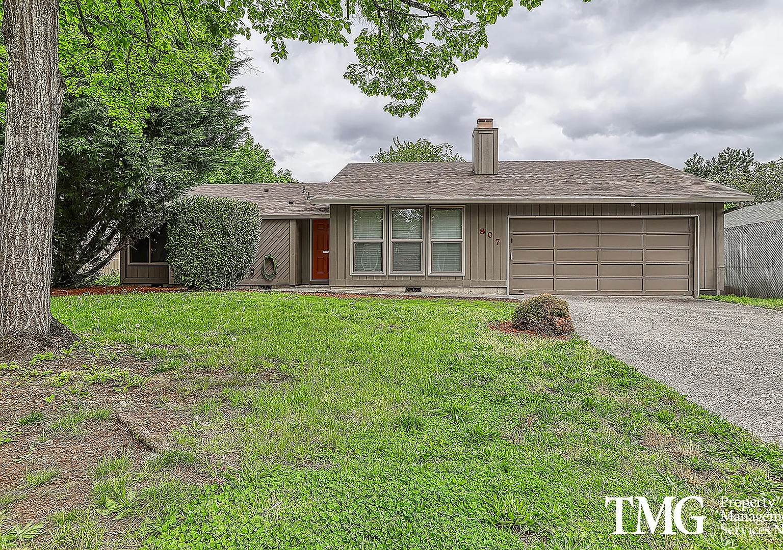 Beautifully Renovated 3-Bedroom Home with Spacious Backyard — Photo 2
