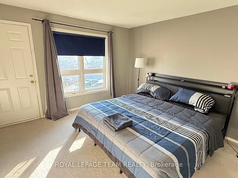 390 Crownridge Dr — Photo 13