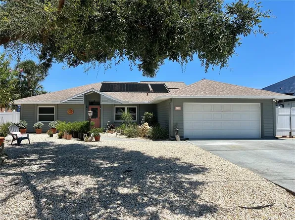 491 N 10th St, Flagler Beach, FL 32136