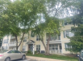 589 Saint Andrews Pl, Englishtown, NJ 07726
