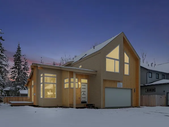 9140 Chapelle Cir, Anchorage, AK 99507