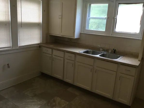 5113 N 38th St, Milwaukee, WI 53209