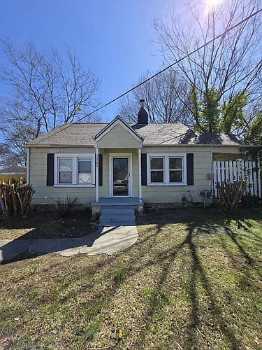 3202 Wood Ave Photo 1