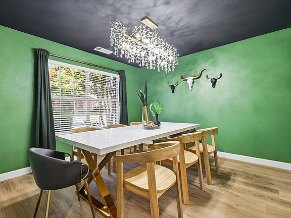 5th image of 2831 Rosewood Blvd
