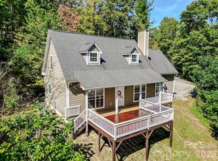 265 Raven Top Dr, Penrose, NC 28766