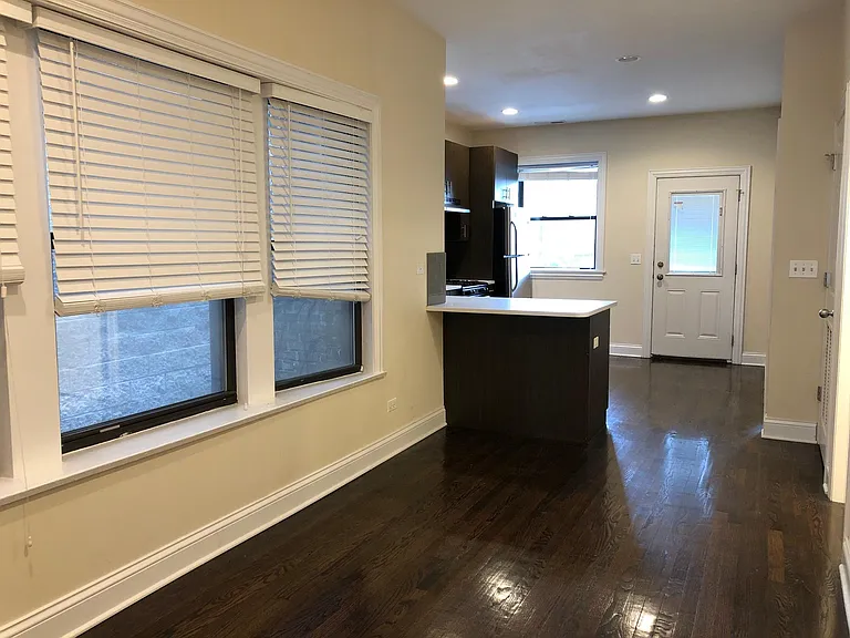 3711 N Wilton Ave #2 — Photo 11