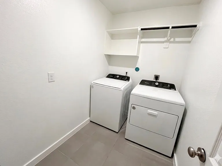 5535 Madden Ln — Photo 7