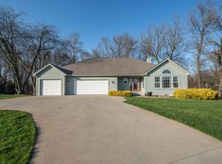 1135 Arthurs Ct, Pinckney, MI 48169