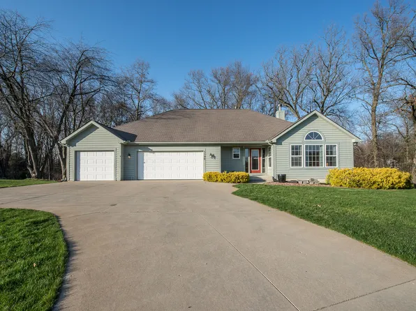 1135 Arthurs Ct, Pinckney, MI 48169