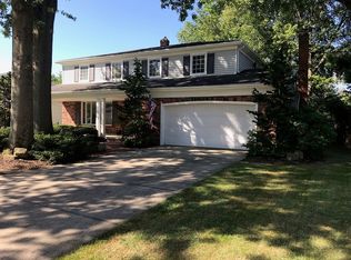 3516 Beverly Hills Dr, Rocky River, OH 44116