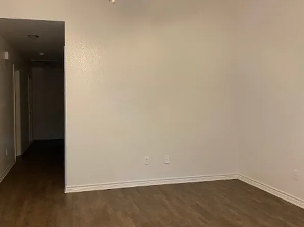 3710 Oldenburg Ln, College Station, TX 77845