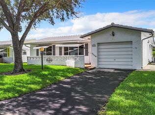 8220 NW 16th St, Plantation, FL 33322