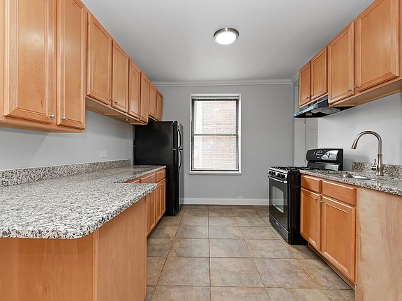 4th image of 7219 S Yates Blvd APT 1A