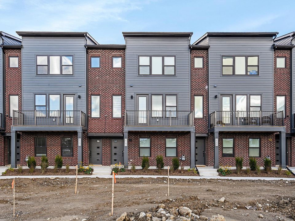 1st image of 2413 Park Dr