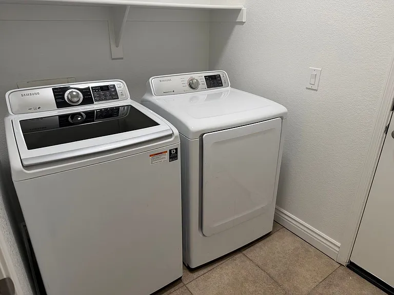 42582 W Monteverde Dr — Photo 34