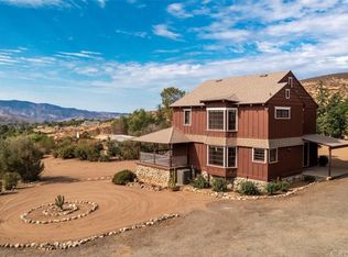 10821 Los Jordans Rd, Agua Dulce, CA 91390