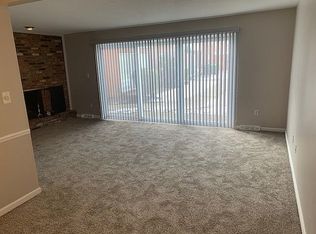2940 Pease Dr APT 107, Rocky River, OH 44116