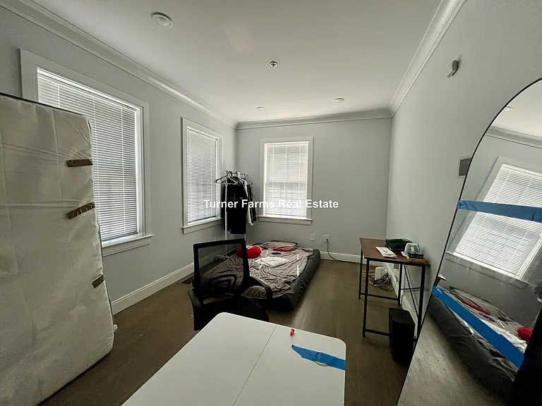 79 Linden St #2 — Photo 7
