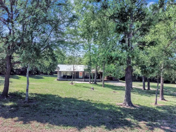 15519 Yerby Rd, Iola, TX 77861