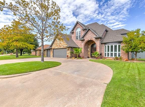 2nd image of 2505 Pebble Dr