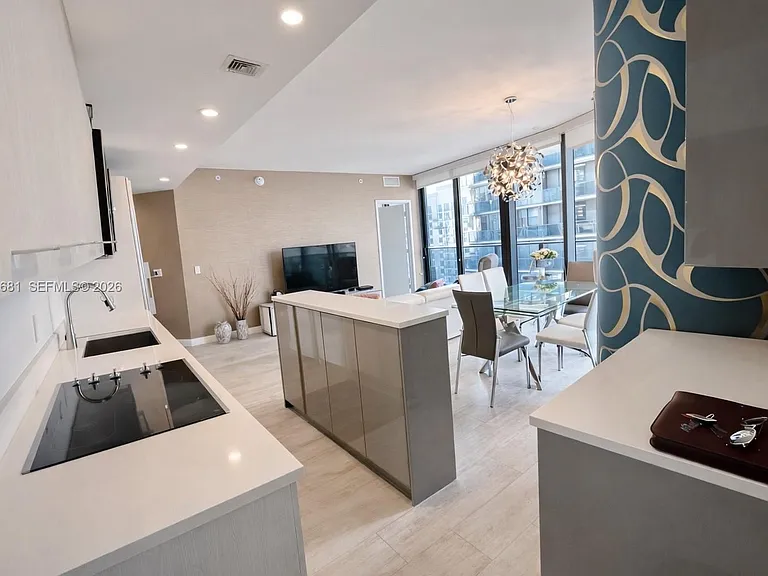 45 SW 9th St #3008 — Photo 2