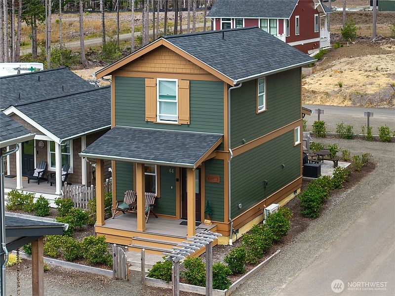 2nd image of 64 Bungalow Loop