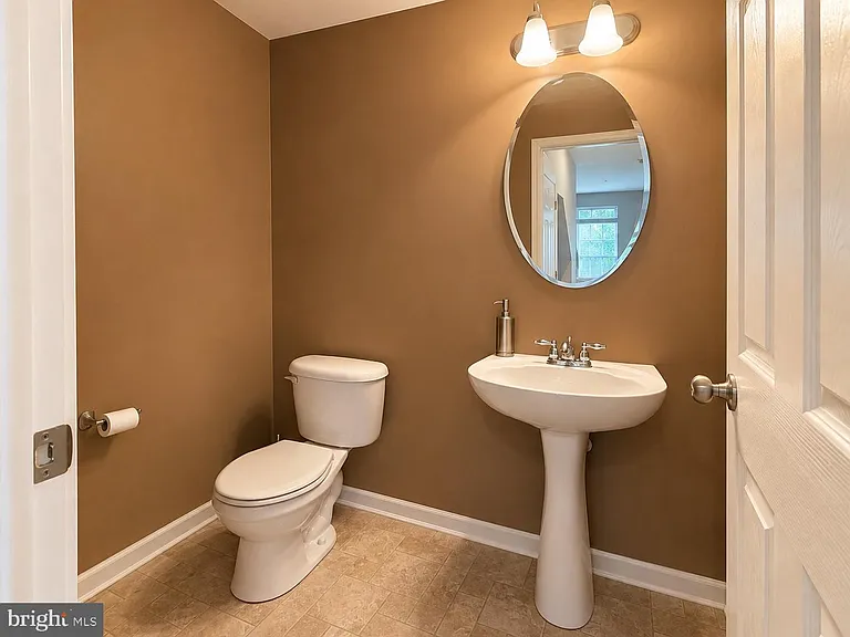 2328 Forest Ridge Ter #6 — Photo 10