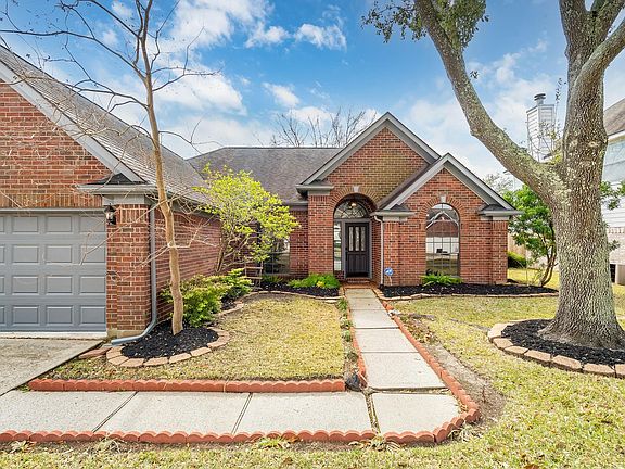 3rd image of 10314 Little Oak Dr