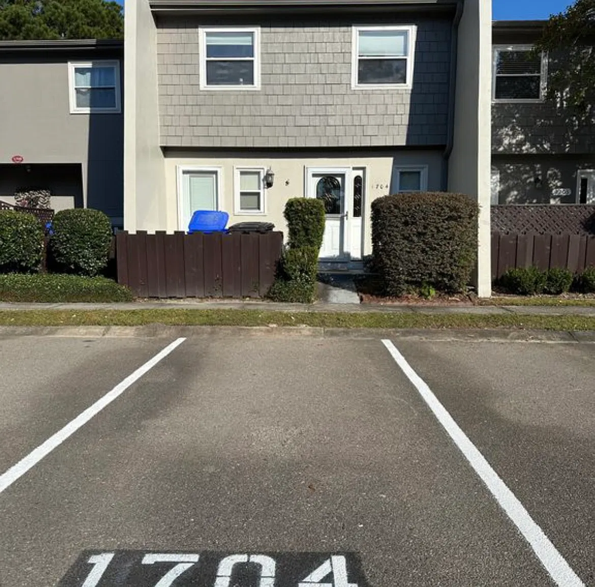 3 bed, 1660 sqft, $3,600 — Photo 1