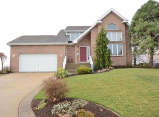 808 Hillcrest Dr, Canonsburg, PA 15317