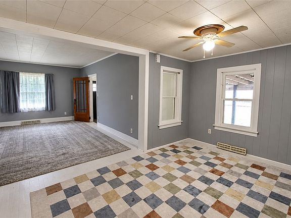 2nd image of 1031 1st St