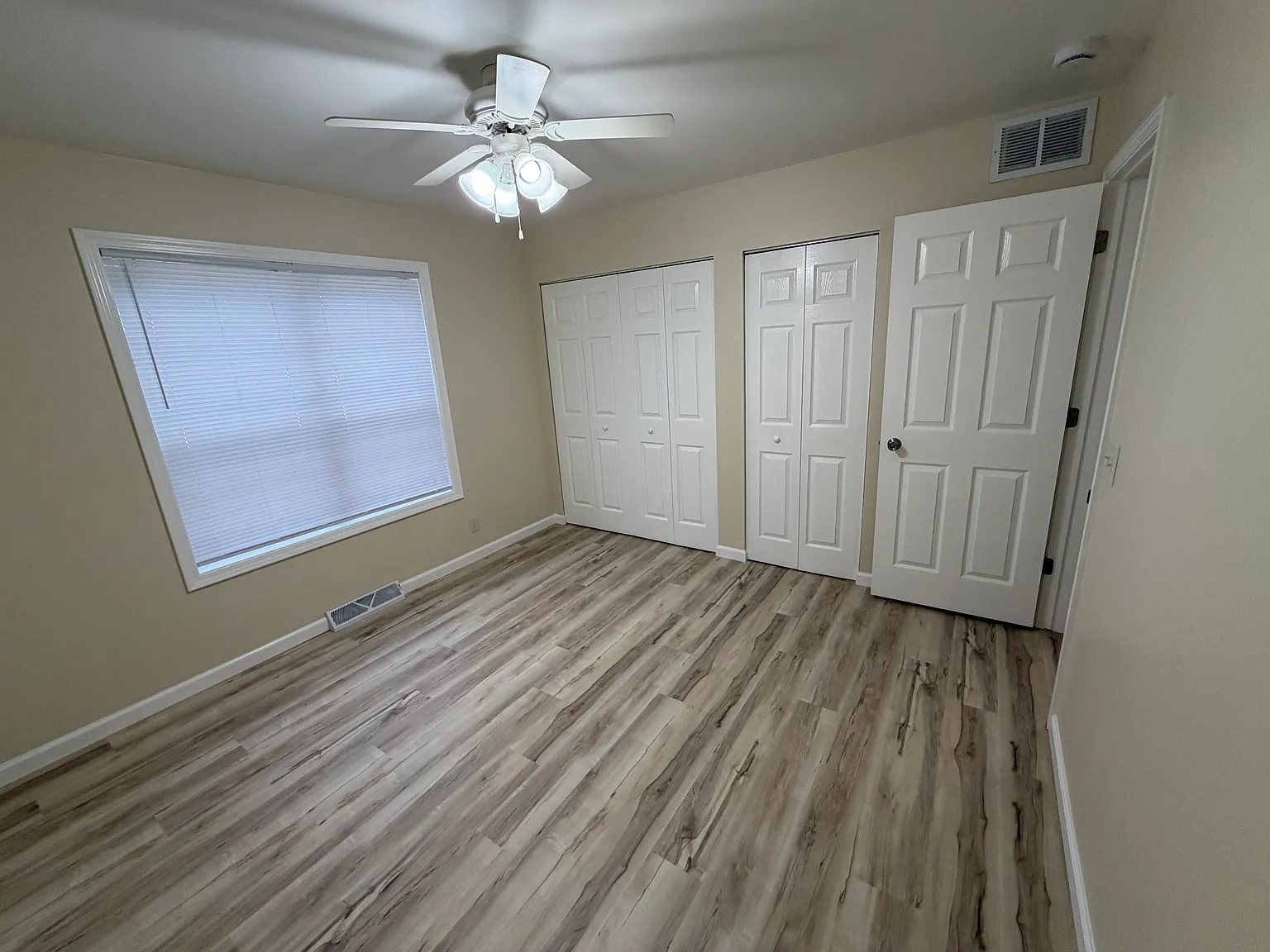 2 bed, $1,425 — Photo 2