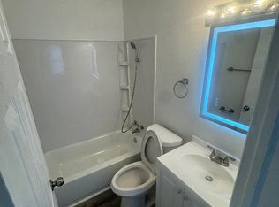 1807 E Walnut St, Des Moines, IA 50316