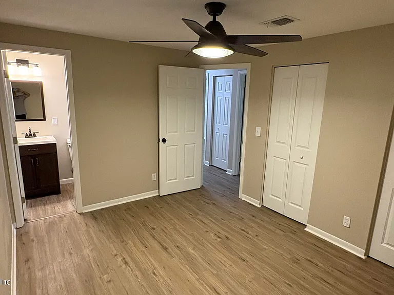 8036 Delaroche Dr — Photo 18