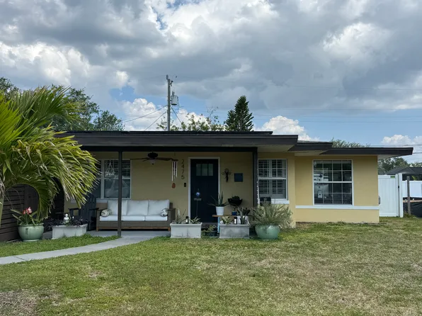 2475 Trade Winds Dr, Dunedin, FL 34698