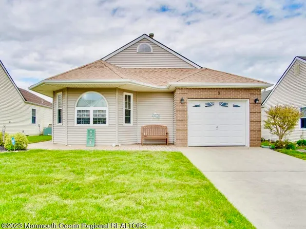 3 Kendal Drive, Toms River, NJ 08757