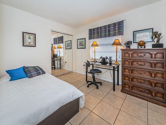 4th image of 457 W Davis Blvd