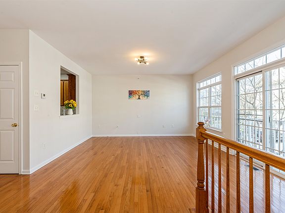 2nd image of 6 Ruby Ct