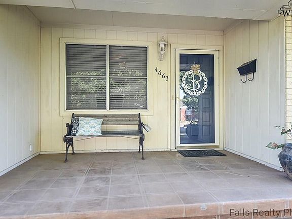 2nd image of 4663 Woodlawn