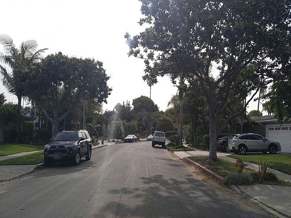 4th image of 7322 W 90th St