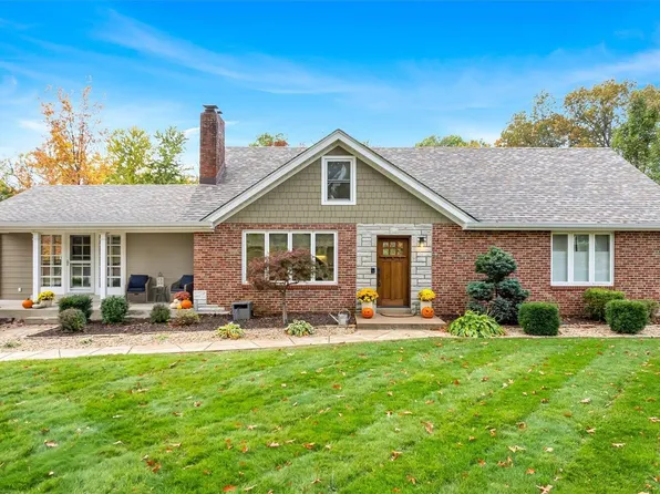 19 Oleander Dr, Saint Louis, MO 63128