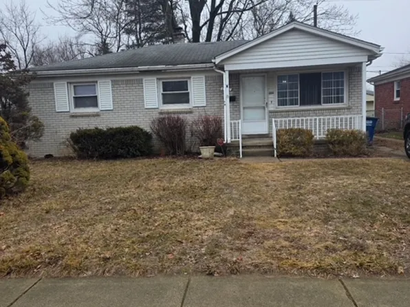 1701 Regene St, Westland, MI 48186