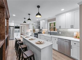 515 Robinhood Trl, Gainesville, GA 30501