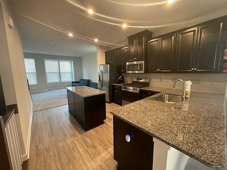 2818 Arts Vista Blvd — Photo 3
