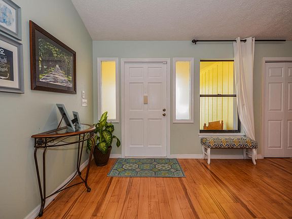 4th image of 7884 SE Lexington Ave