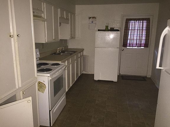 5th image of 7013 Church Ln #2