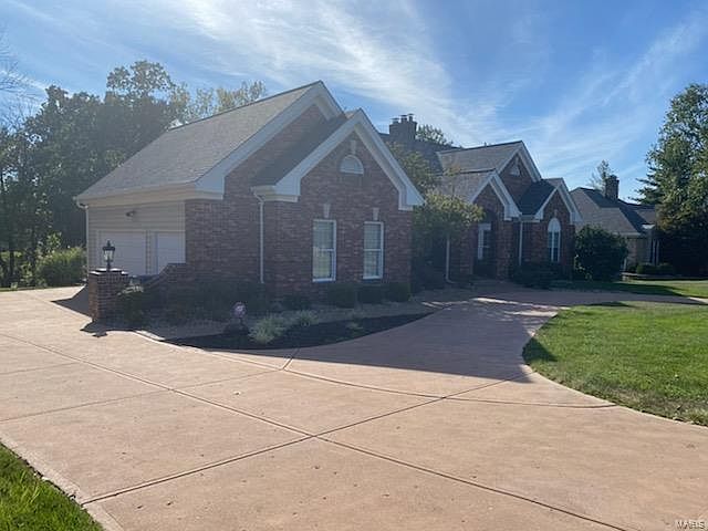 2nd image of 1167 Whitmoor Dr