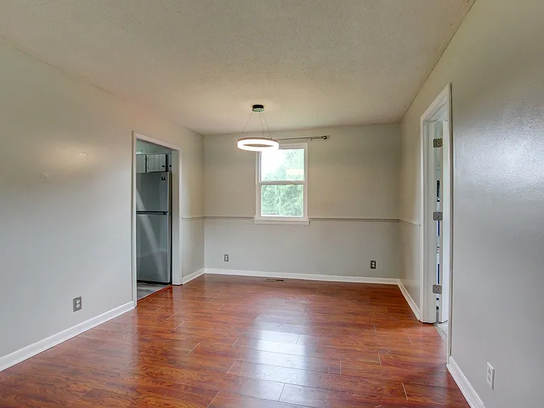 729 Welsey Dr — Photo 30