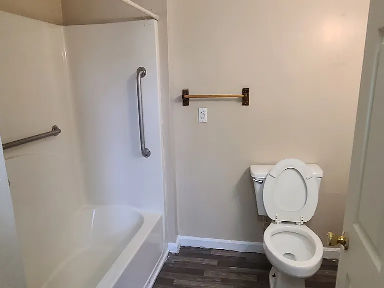 5381 Williams St — Photo 17